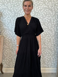 Load image into Gallery viewer, Uncha dress Black