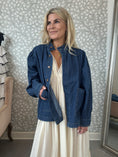 Load image into Gallery viewer, Soft denim jacket blue