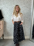 Load image into Gallery viewer, Dot skirt black