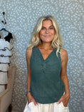 Load image into Gallery viewer, Cille top Knot green