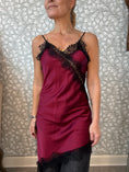 Load image into Gallery viewer, Lace dress bordeaux