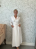 Load image into Gallery viewer, Shirtdress White