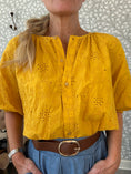 Load image into Gallery viewer, Tyra shirt yellow