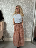 Load image into Gallery viewer, Dot skirt Blue dots