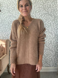 Load image into Gallery viewer, Omi Knit Beige
