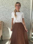 Load image into Gallery viewer, Lace skirt Camel