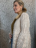 Load image into Gallery viewer, Handmade Cardigan Offwhite
