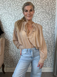 Load image into Gallery viewer, Suro Shirt beige