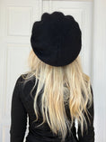 Load image into Gallery viewer, Cashmere Barret Black