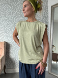 Load image into Gallery viewer, T-shirt12