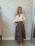 Load image into Gallery viewer, Dot Skirt Dark Brown Big dots