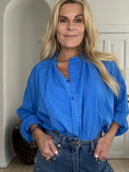 Load image into Gallery viewer, Boho Shirt ice Blue