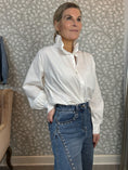 Load image into Gallery viewer, Loose denim with studs