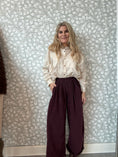 Load image into Gallery viewer, Velvet pants boxy Bordeaux