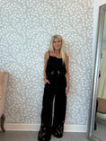 Load image into Gallery viewer, Ruma pants
