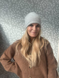 Load image into Gallery viewer, Cashmere hue Grey