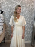 Load image into Gallery viewer, Uncha dress creme
