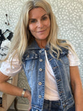 Load image into Gallery viewer, Denim vest