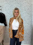 Load image into Gallery viewer, Unika velourcoat Brown