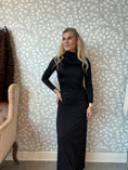 Load image into Gallery viewer, Black dress