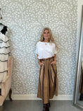 Load image into Gallery viewer, Striped skirt Brown