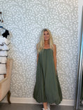 Load image into Gallery viewer, Bow dress army