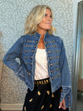 Load image into Gallery viewer, Denim milijakke short Dark Blue