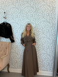 Load image into Gallery viewer, Daisy dress Brown