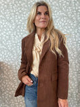 Load image into Gallery viewer, Velvet Jacket Brown