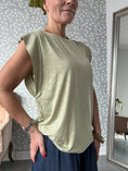 Load image into Gallery viewer, T-shirt12