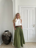 Load image into Gallery viewer, Sila skirt green
