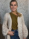 Load image into Gallery viewer, Handmade Cardigan Offwhite