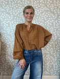 Load image into Gallery viewer, Kari Shirt Brown