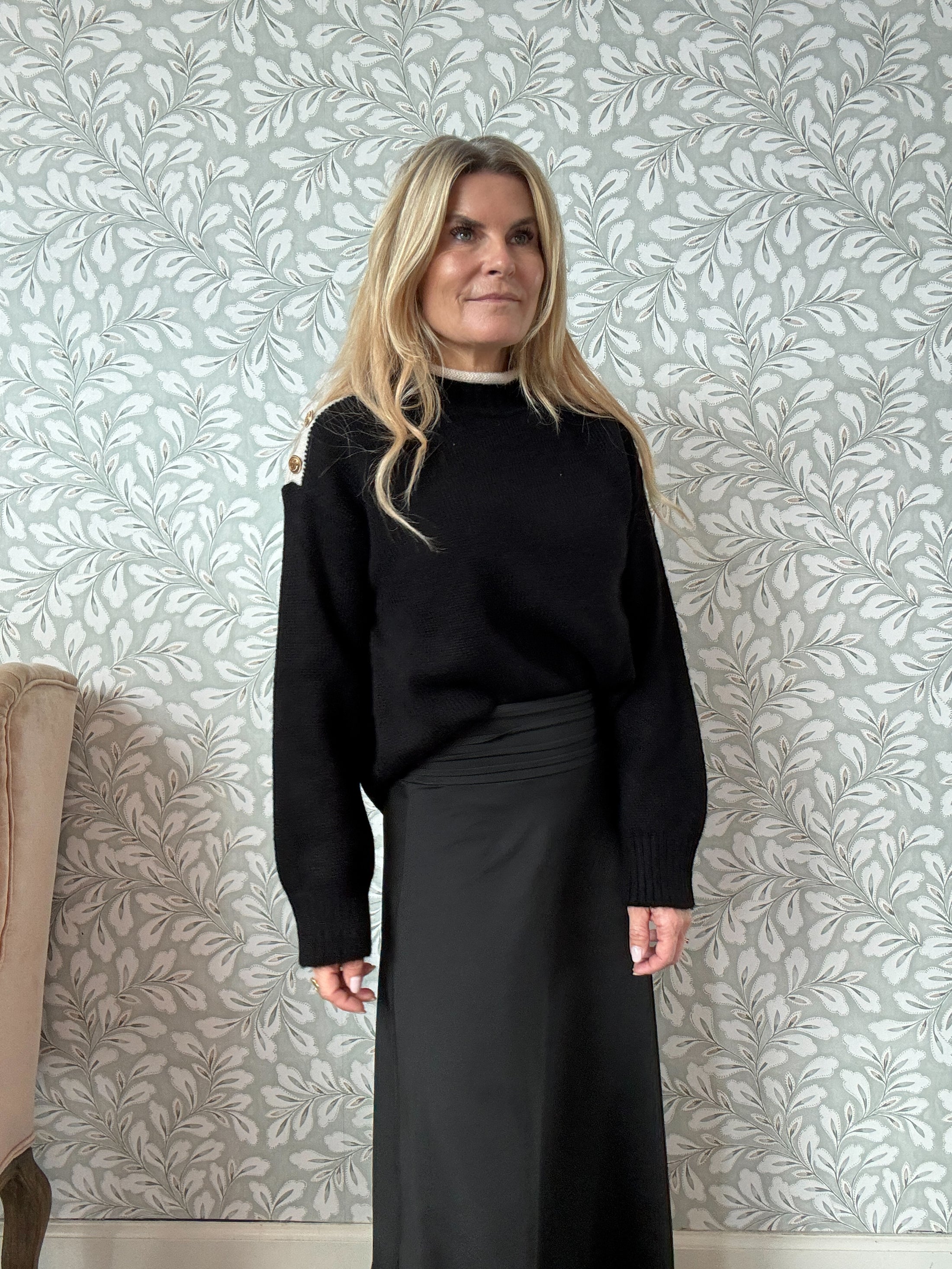 Mora Skirt Black