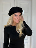 Load image into Gallery viewer, Cashmere Barret Black

