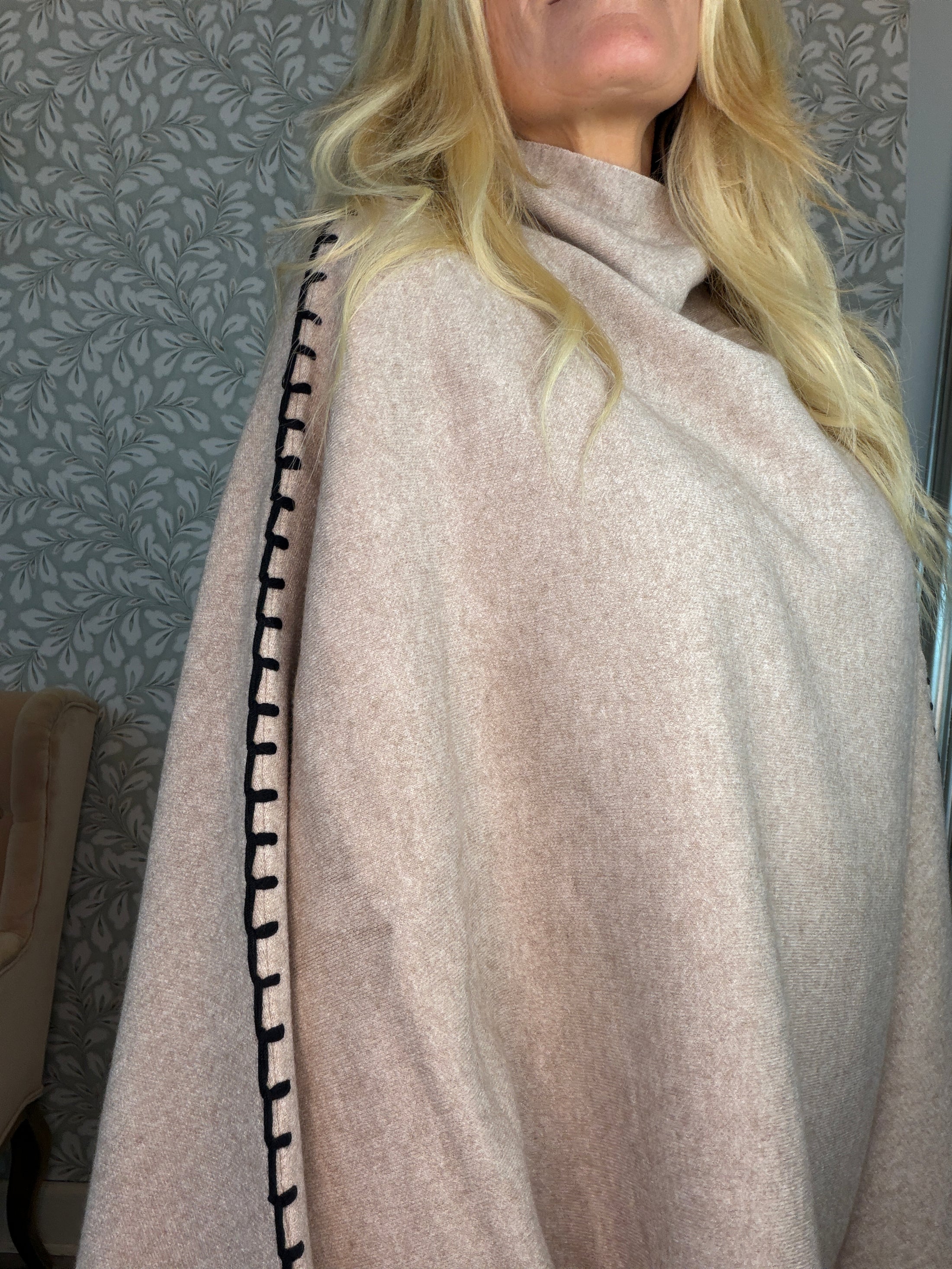 Poncho beige