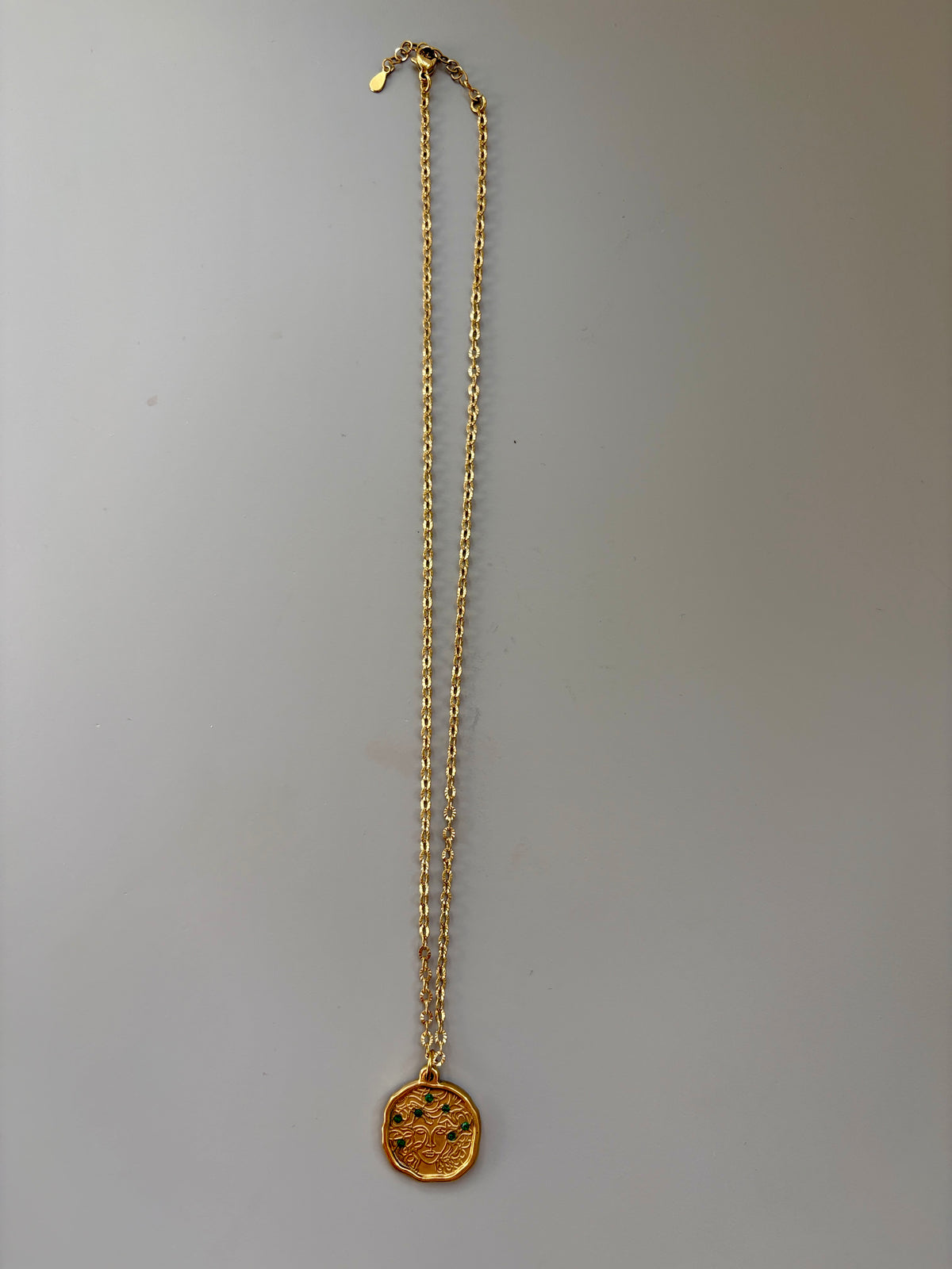 Medaljon Necklace