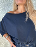 Load image into Gallery viewer, Basic Tee Navy
