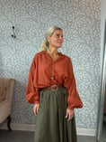 Load image into Gallery viewer, Skirt with belt army
