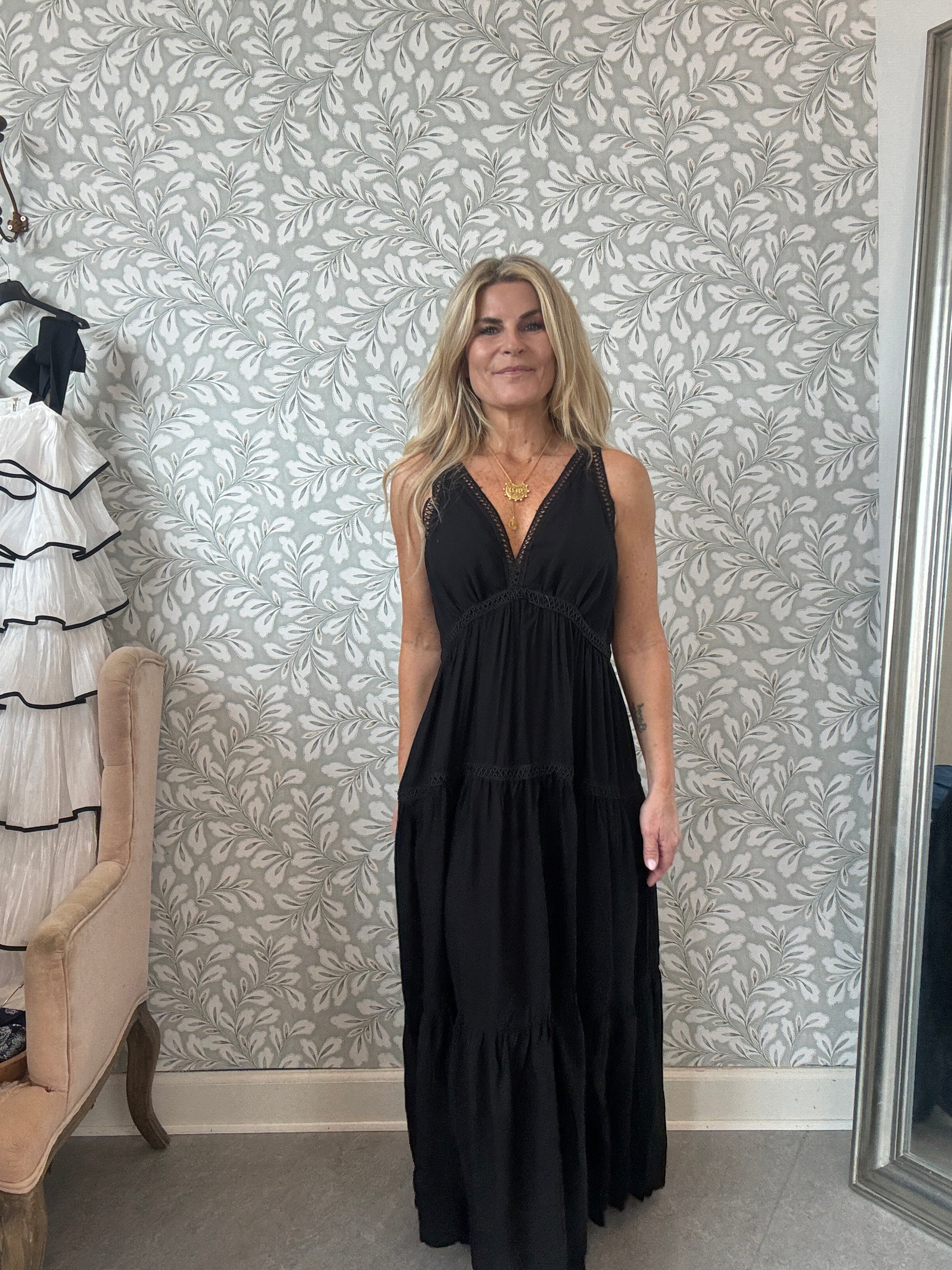 Roma dress Black