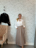 Load image into Gallery viewer, June Skirt light Brown and Black
