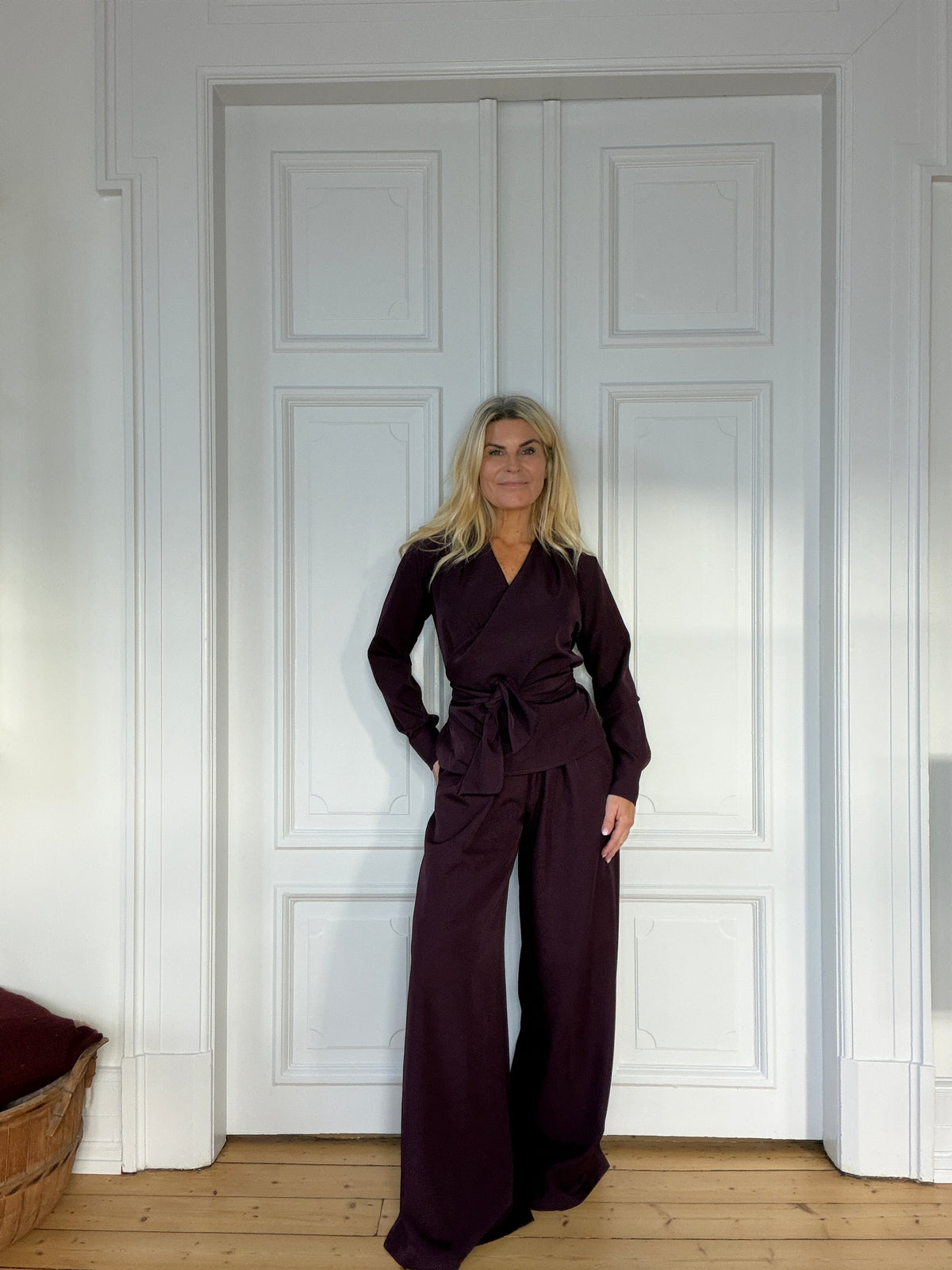 Perla suit plum