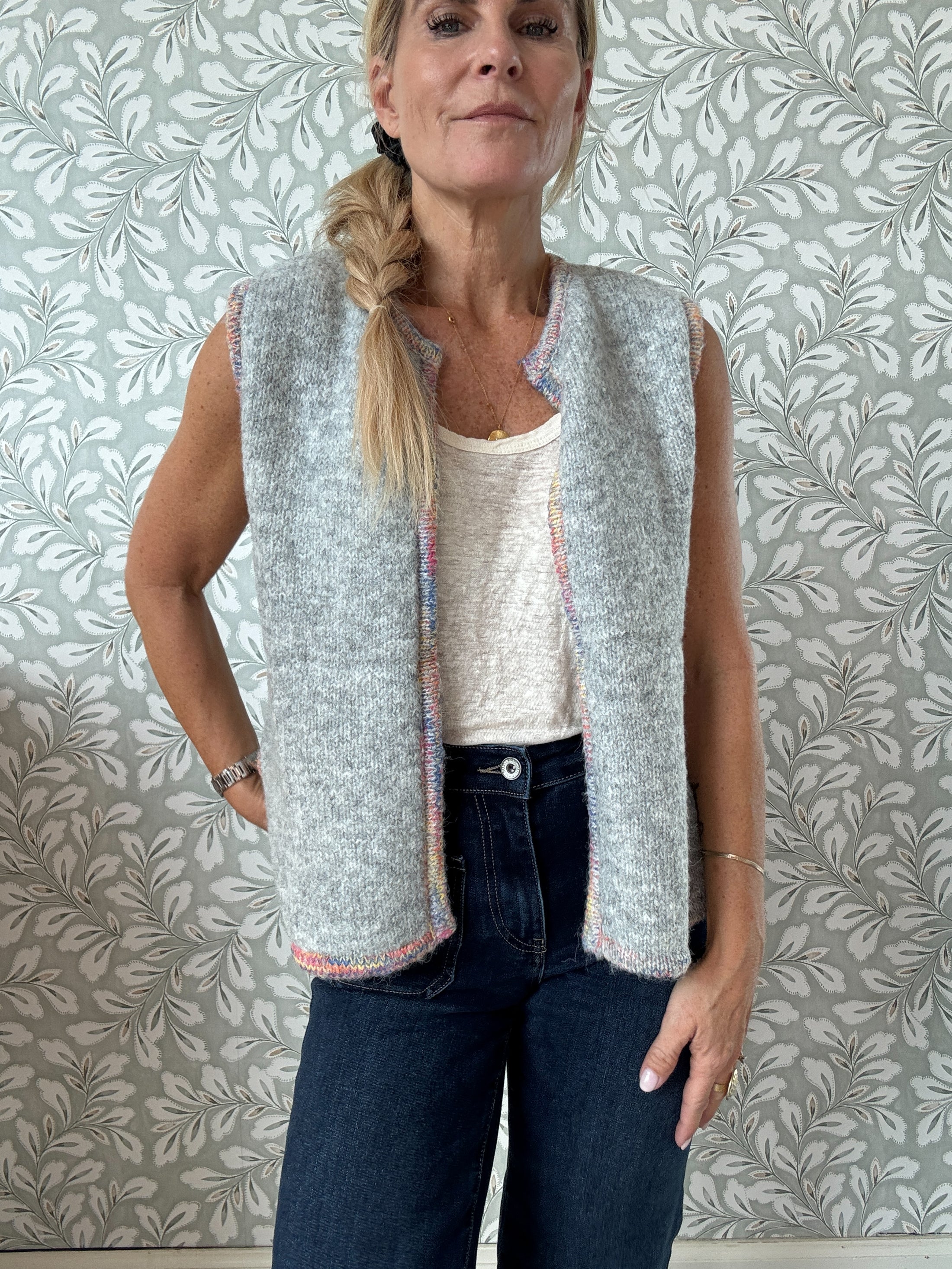 Knit Vest Grey