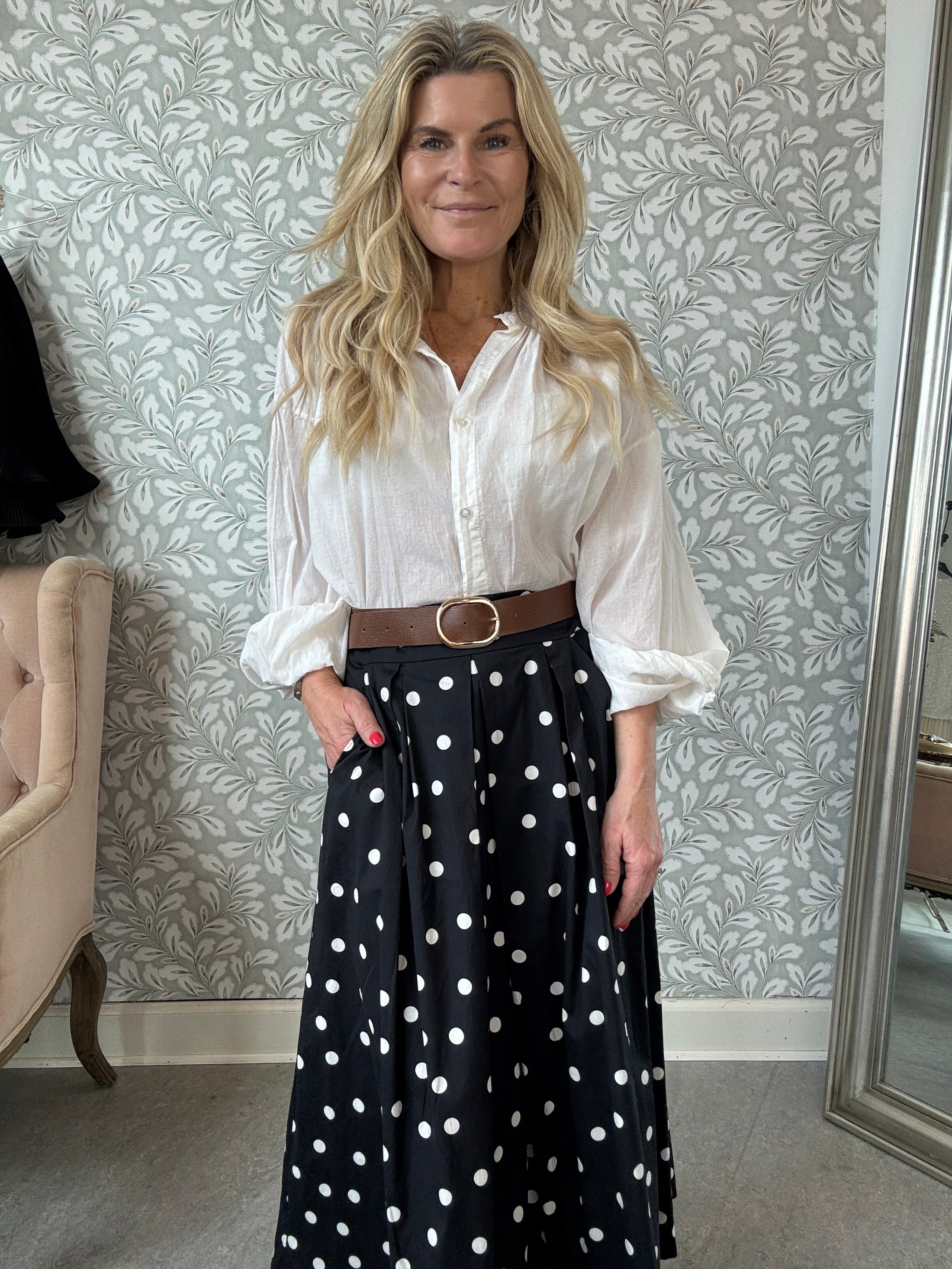 Dot skirt black