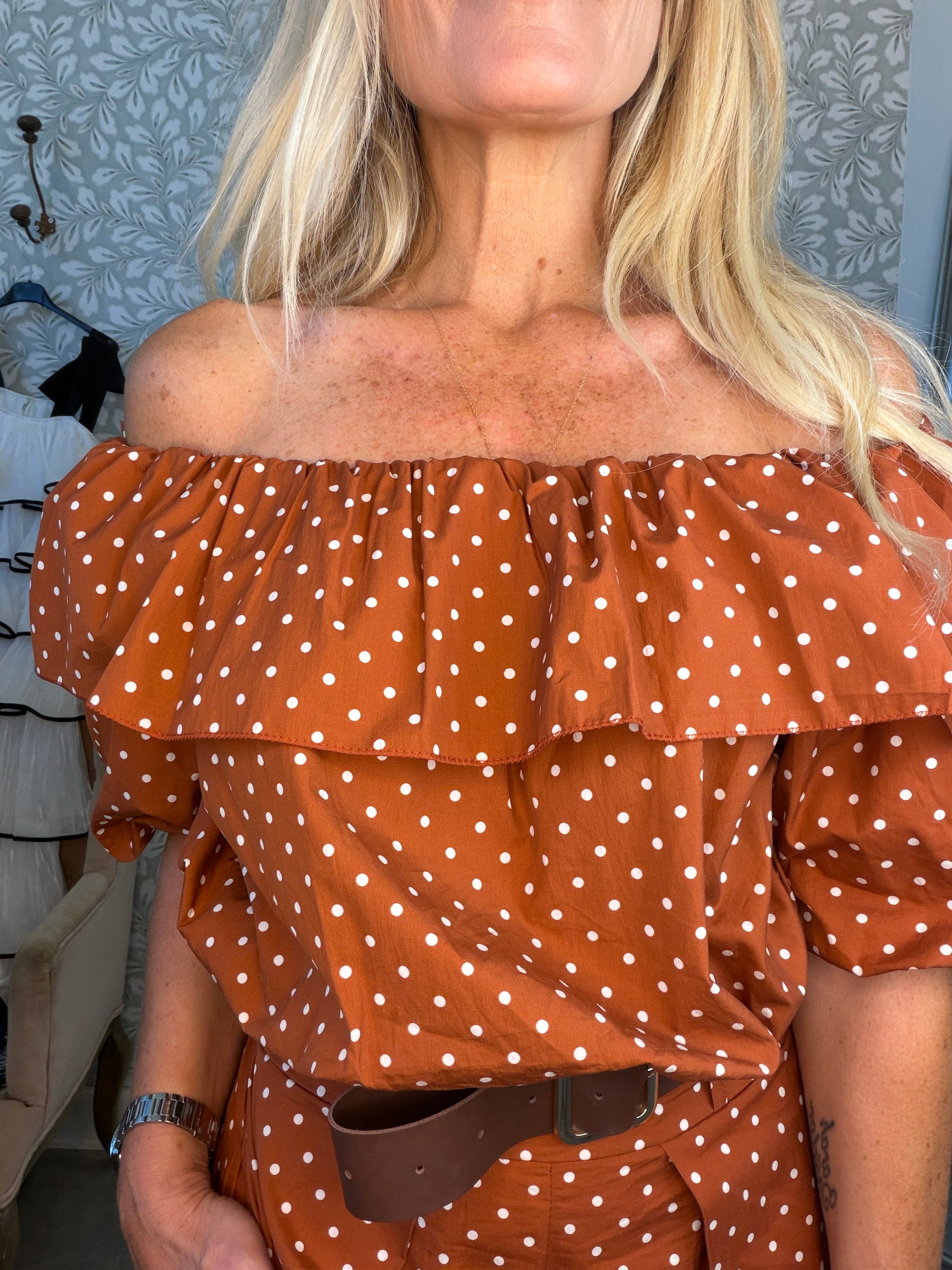 Laura top Brown with White dots