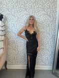 Load image into Gallery viewer, Lace dress Black

