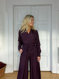 Load image into Gallery viewer, Perla suit plum
