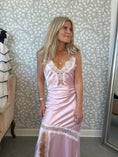 Load image into Gallery viewer, Lace dress rose
