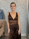 Load image into Gallery viewer, Dream dress Brown
