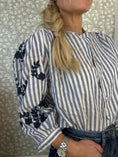 Load image into Gallery viewer, Jay Shirt Blue
